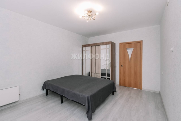 
   Продам 1-комнатную, 37.9 м², Петухова ул, 95

. Фото 3.