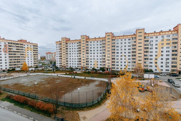 
   Продам 1-комнатную, 37.9 м², Петухова ул, 95

. Фото 22.