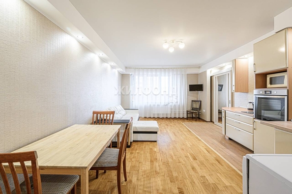 
   Продам 2-комнатную, 98.1 м², Орджоникидзе ул, 47

. Фото 1.