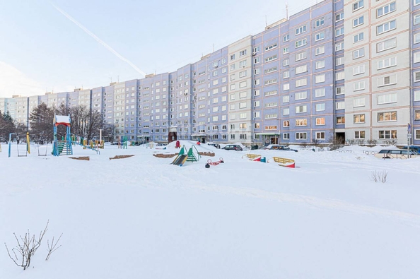 
   Продам 3-комнатную, 63.4 м², 2-й (4 мкр.) кв-л, 203

. Фото 2.