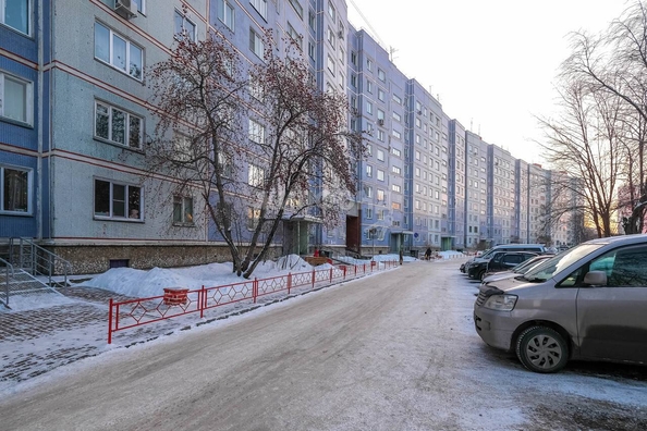 
   Продам 3-комнатную, 63.4 м², 2-й (4 мкр.) кв-л, 203

. Фото 6.