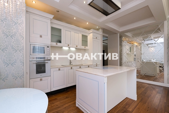 
   Продам 3-комнатную, 100.2 м², Чаплыгина ул, 93

. Фото 8.