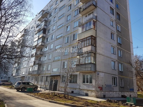 
   Продам 1-комнатную, 30.2 м², Петухова ул, 122

. Фото 4.