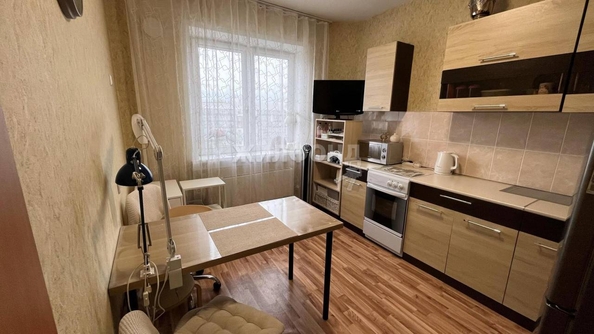 
   Продам 1-комнатную, 40 м², Титова ул, 272

. Фото 1.