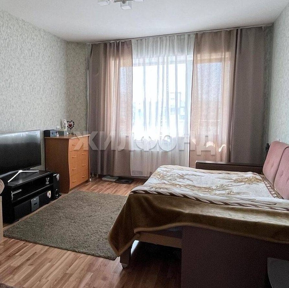 
   Продам 1-комнатную, 40 м², Титова ул, 272

. Фото 3.