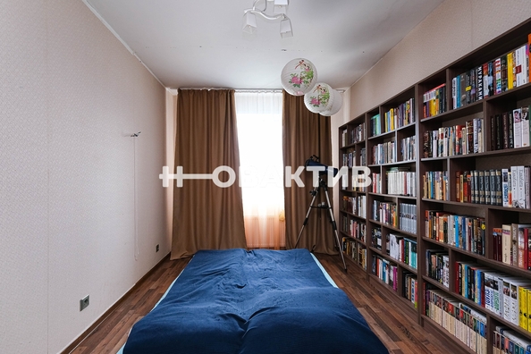 
   Продам 2-комнатную, 60.5 м², Выборная ул, 158

. Фото 2.