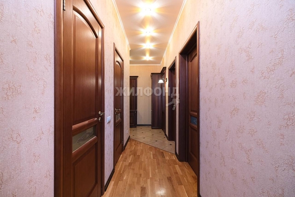 
   Продам 2-комнатную, 70.7 м², Семьи Шамшиных ул, 24/2

. Фото 2.