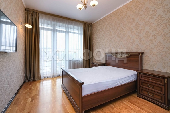 
   Продам 2-комнатную, 70.7 м², Семьи Шамшиных ул, 24/2

. Фото 7.