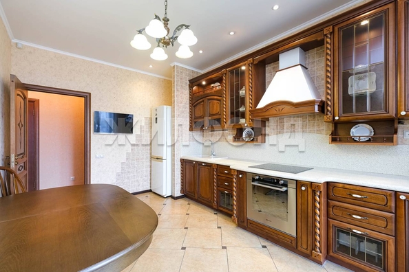 
   Продам 2-комнатную, 70.7 м², Семьи Шамшиных ул, 24/2

. Фото 13.