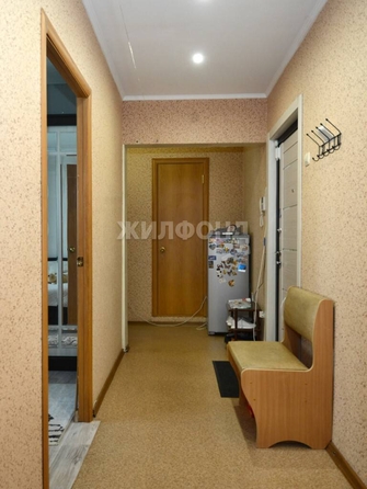 
   Продам 2-комнатную, 53 м², В. Высоцкого ул, 42/3

. Фото 10.