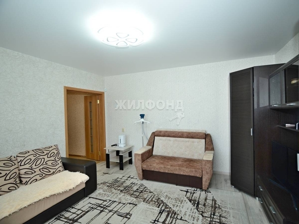 
   Продам 2-комнатную, 53 м², В. Высоцкого ул, 42/3

. Фото 20.