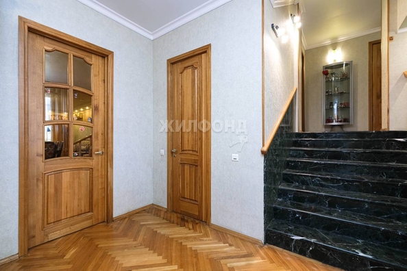 
   Продам 3-комнатную, 121.4 м², Державина ул, 11

. Фото 11.