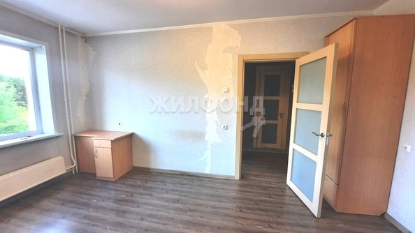 
   Продам 1-комнатную, 32.5 м², Ключ-Камышенское Плато ул, 20

. Фото 9.