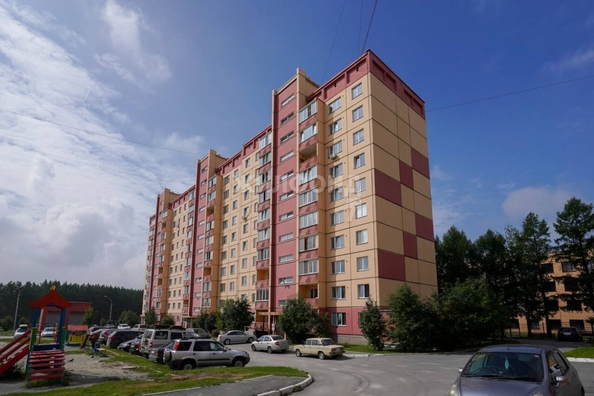 
   Продам 1-комнатную, 32.5 м², Ключ-Камышенское Плато ул, 20

. Фото 24.