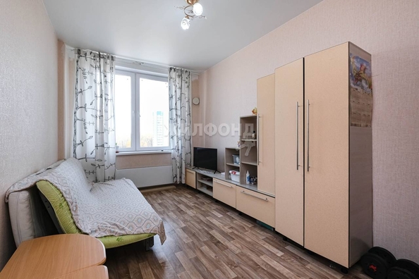 
   Продам 1-комнатную, 32.7 м², Дмитрия Шмонина ул, 10/1

. Фото 1.