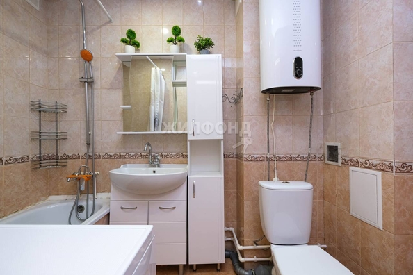 
   Продам 1-комнатную, 38 м², Плахотного ул, 53/1

. Фото 15.