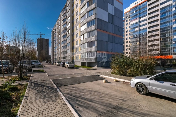 
   Продам 1-комнатную, 38 м², Плахотного ул, 53/1

. Фото 24.