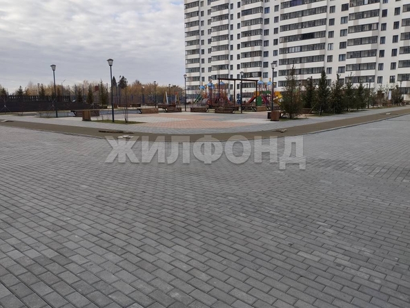 
   Продам 2-комнатную, 50.7 м², Бородина ул, 54

. Фото 2.
