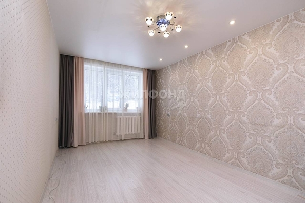 
   Продам 2-комнатную, 43.4 м², Столетова ул, 19

. Фото 1.