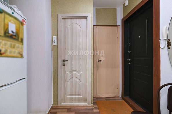 
   Продам 1-комнатную, 38.1 м², 2-й (4 мкр.) кв-л, 220

. Фото 4.