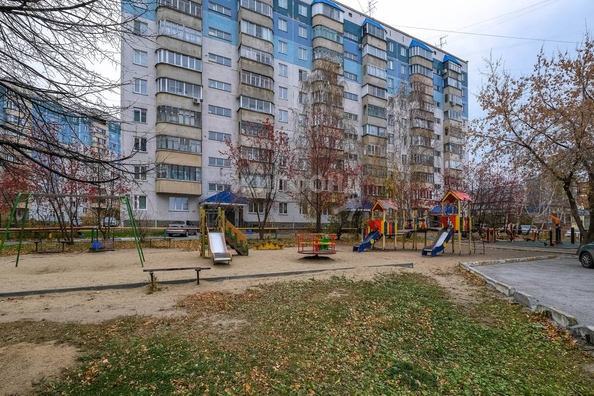 
   Продам 1-комнатную, 40.5 м², Лазурная ул, 16

. Фото 13.