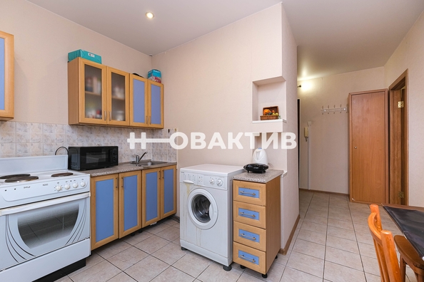 
   Продам 1-комнатную, 37.5 м², 2-я Обская ул, 69

. Фото 3.