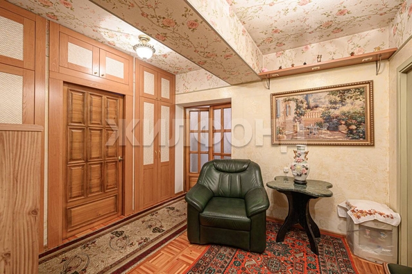 
   Продам 3-комнатную, 87.4 м², Революции ул, 28

. Фото 5.