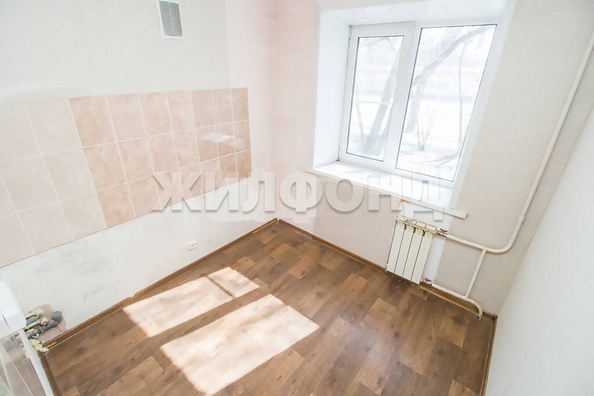 
   Продам 1-комнатную, 28.3 м², Сухарная ул, 68

. Фото 3.