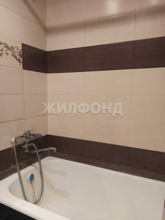 
   Продам 1-комнатную, 28.3 м², Сухарная ул, 68

. Фото 4.
