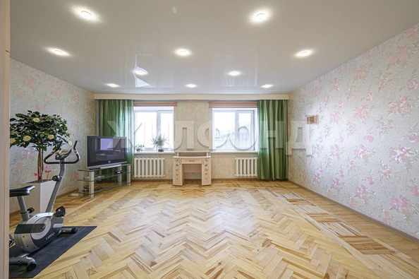 
   Продам 3-комнатную, 135.8 м², 1905 года ул, 59

. Фото 13.