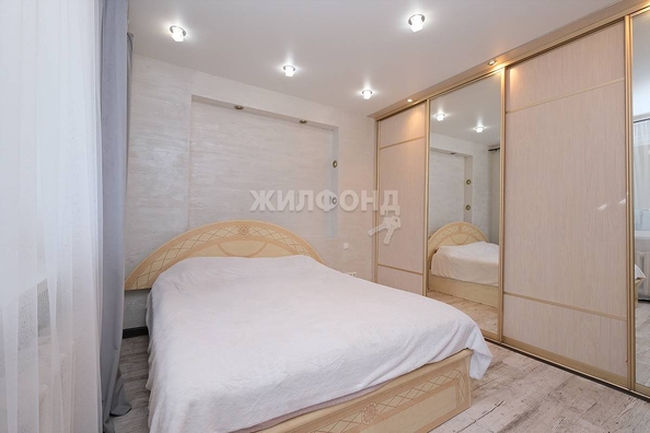 
   Продам 3-комнатную, 64 м², 2-й (4 мкр.) кв-л, 226

. Фото 14.