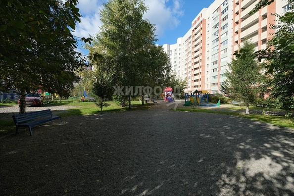 
   Продам 3-комнатную, 64 м², 2-й (4 мкр.) кв-л, 226

. Фото 26.