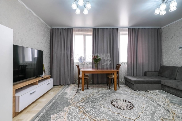 
   Продам 3-комнатную, 92.8 м², Блюхера ул, 71б

. Фото 13.