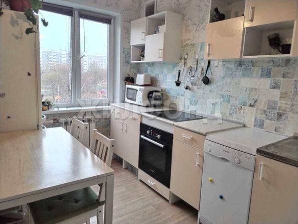 
  Продается 3-комн. квартира, 61.7 м², Саввы Кожевникова ул, д. 19
. Фото 2.