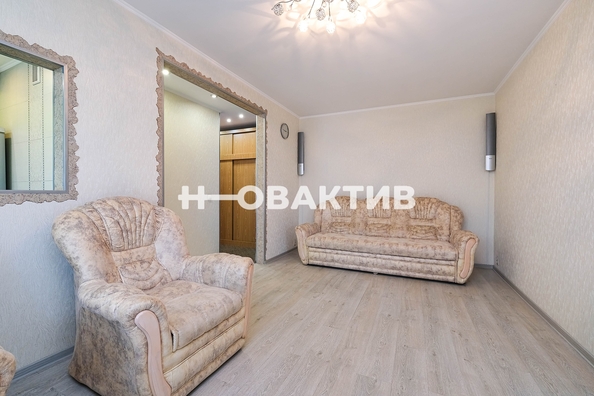 
   Продам 2-комнатную, 46 м², Жуковского ул, 121

. Фото 8.