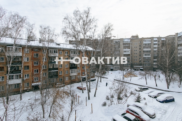 
   Продам 2-комнатную, 46 м², Жуковского ул, 121

. Фото 24.