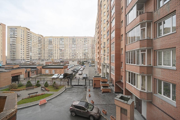 
   Продам 2-комнатную, 79.3 м², Кирова ул, 27

. Фото 12.