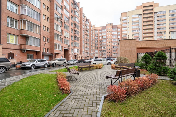 
   Продам 2-комнатную, 79.3 м², Кирова ул, 27

. Фото 31.