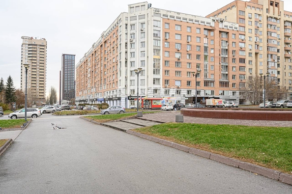 
   Продам 2-комнатную, 79.3 м², Кирова ул, 27

. Фото 37.