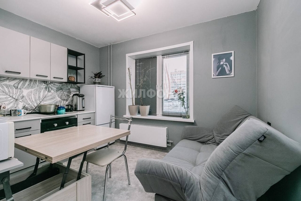 
   Продам 2-комнатную, 56.5 м², Петухова ул, 97

. Фото 2.