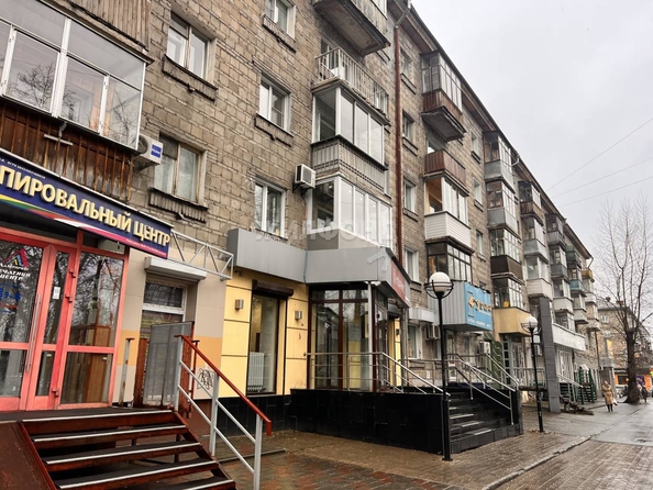 
   Продам 2-комнатную, 40.3 м², Космическая ул, 8

. Фото 27.