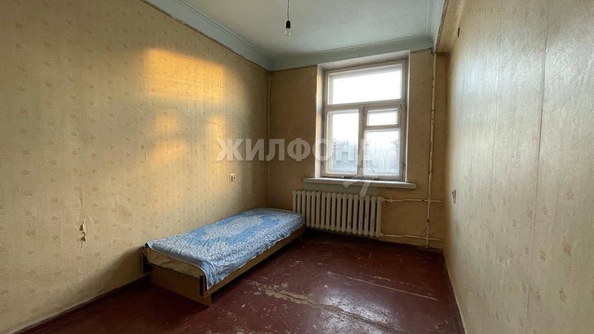 
   Продам 3-комнатную, 55 м², Бурденко ул, 27

. Фото 6.