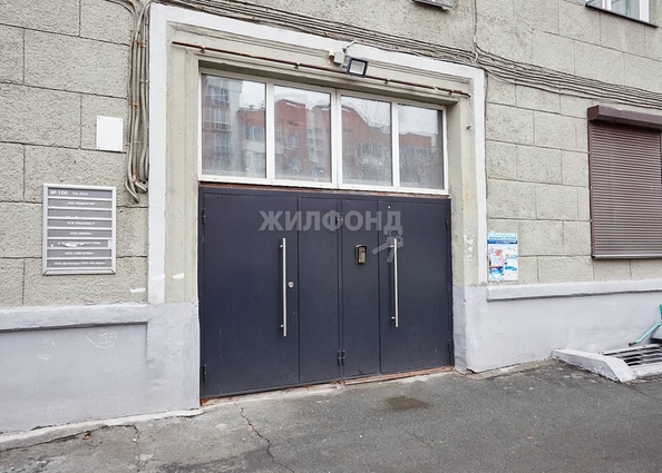 
   Продам 3-комнатную, 77.2 м², Крылова ул, 3

. Фото 22.