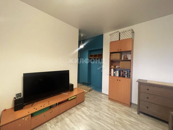 
   Продам 2-комнатную, 42 м², Молодежи б-р, 20

. Фото 5.