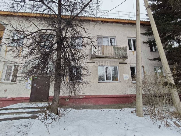 
   Продам 2-комнатную, 42 м², Молодежи б-р, 20

. Фото 2.