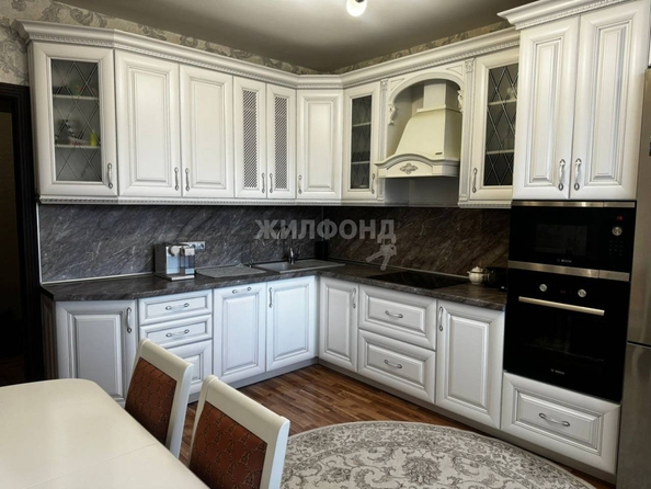 
   Продам 3-комнатную, 72.2 м², Титова ул, 274

. Фото 2.