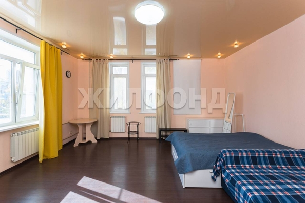 
  Продается комната, 30.6 м², Красный пр-кт, д. 218
. Фото 2.