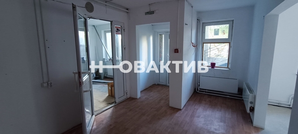 
   Продам помещение свободного назначения, 80.3 м², Виктора Уса ул, 7

. Фото 12.