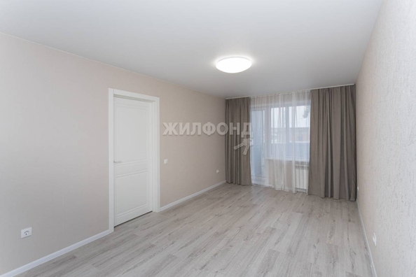 
   Продам 2-комнатную, 45.7 м², Державина ул, 42

. Фото 1.