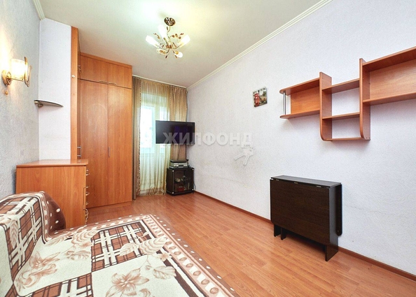 
   Продам 3-комнатную, 61.1 м², Красина ул, 72

. Фото 6.